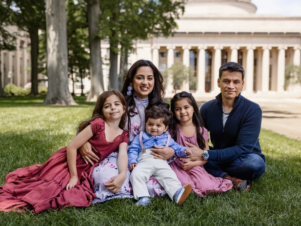 boston-family-portrait-sitting-lawn-MIT