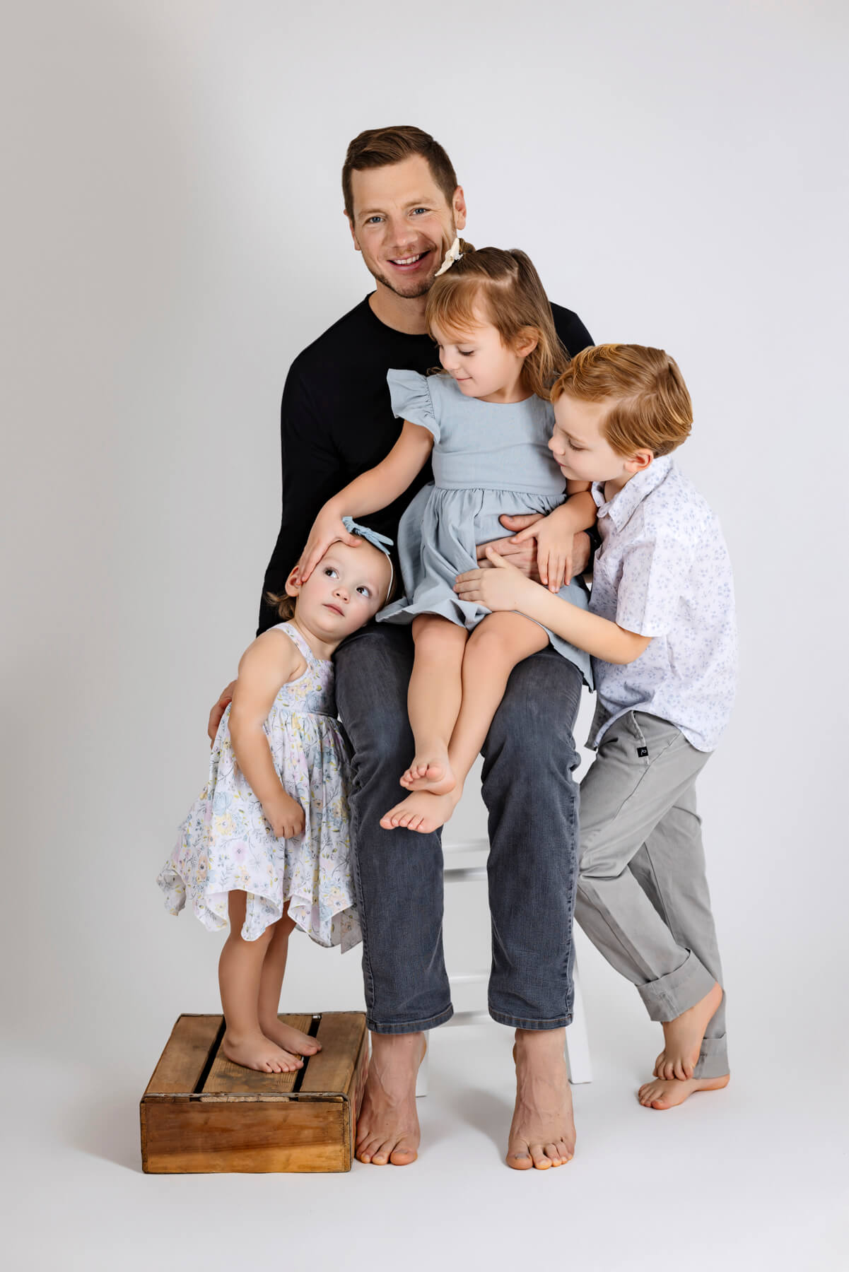 Family portraits in studio-202