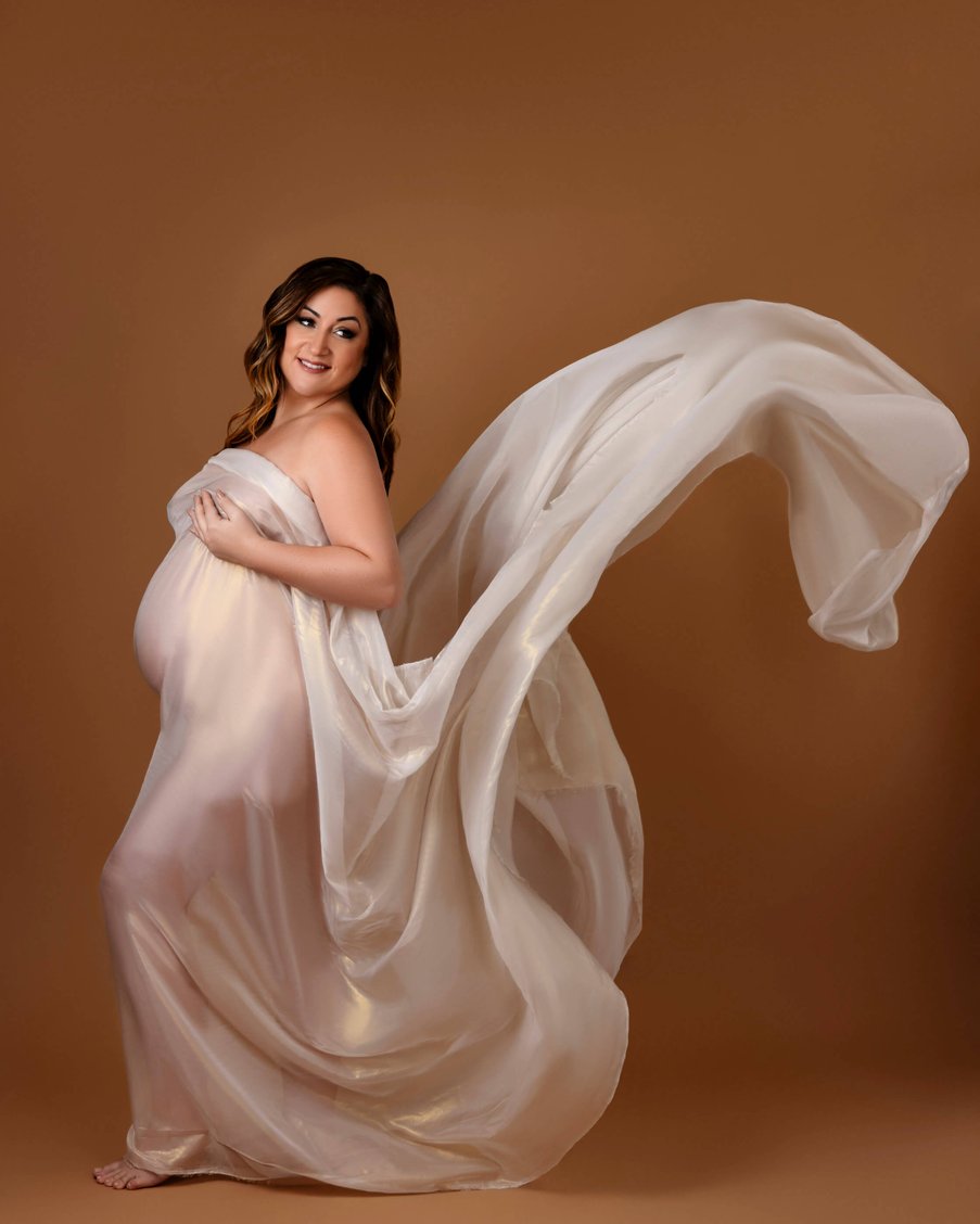 Maternity Studio Glam Beauty Portraits -10