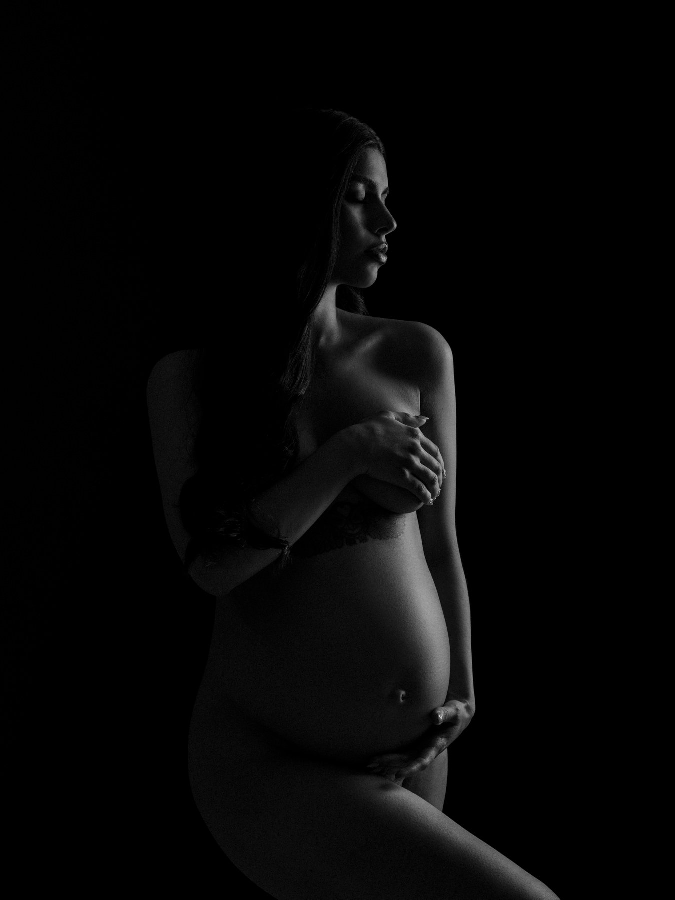 Maternity Studio Portraits -1005