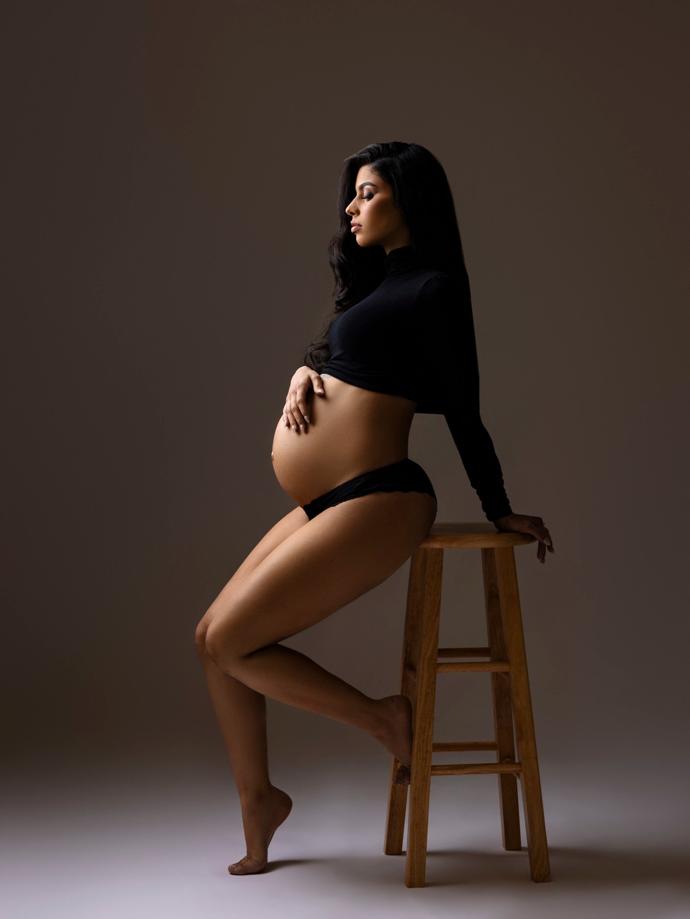 Maternity Studio Portraits -1010