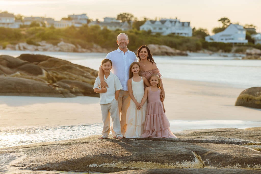 beach family photos in wingaersheek beach gloucester-27