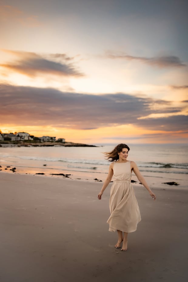 beach_woman at sunset - best family beach pictures in Wingaersheek Beach Gloucester