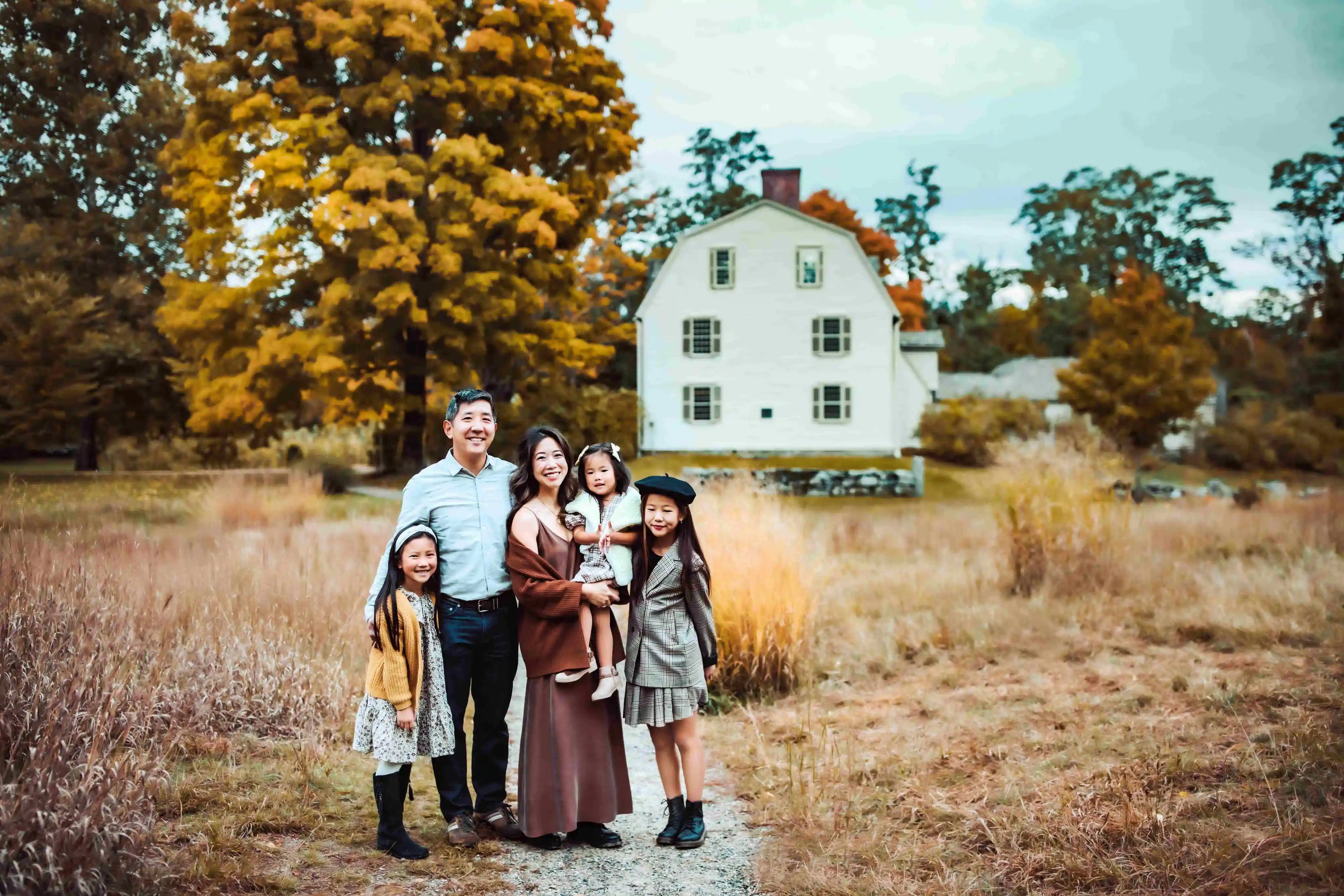 fall_outdoor family shoot - autumn family photoshoot
