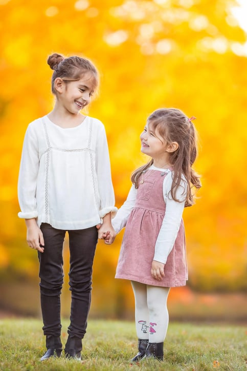 fall_sisters - autumn family photoshoot in Boston
