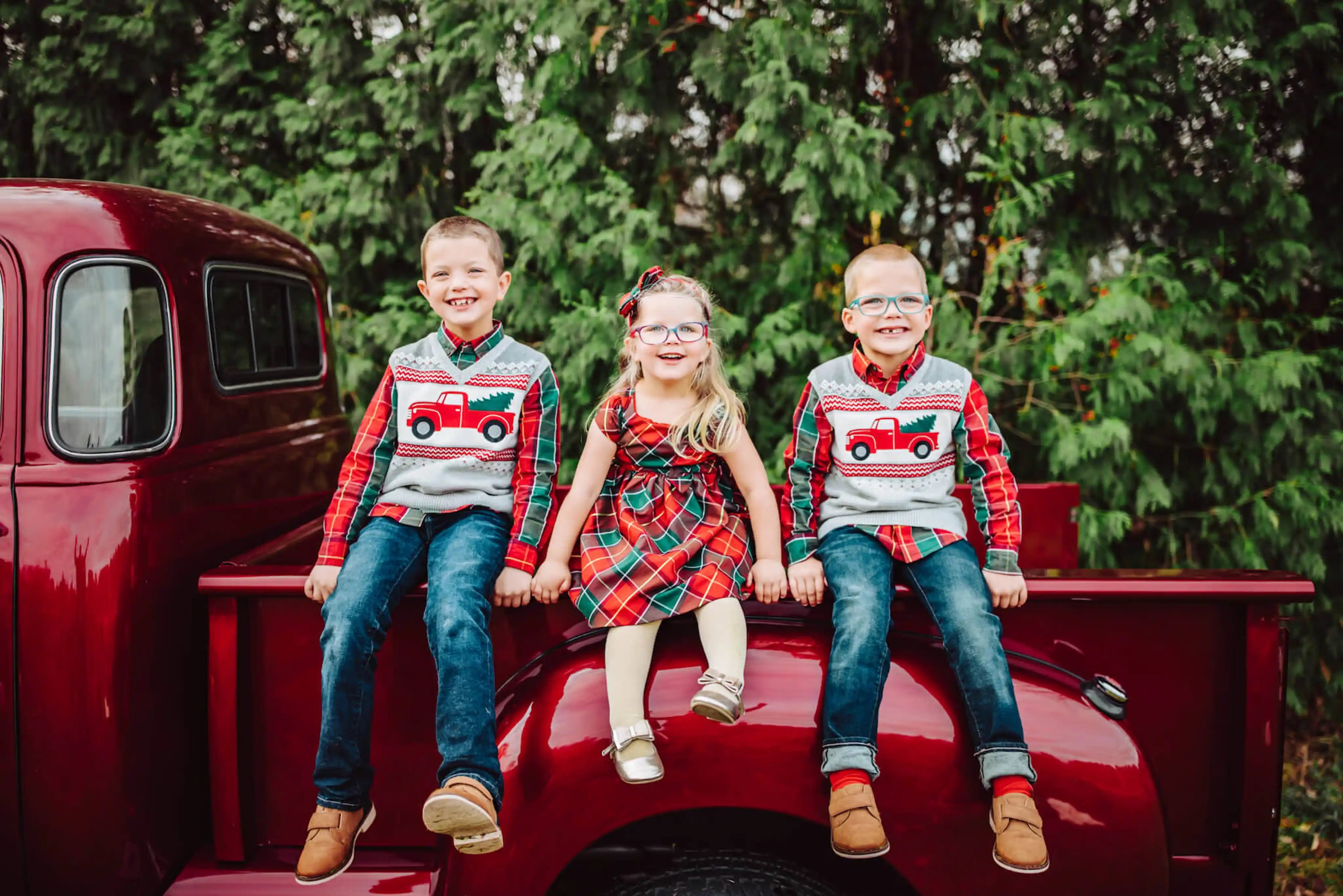family photography_Brothers and Sister - Red Truck family shoot in Massachusetts
