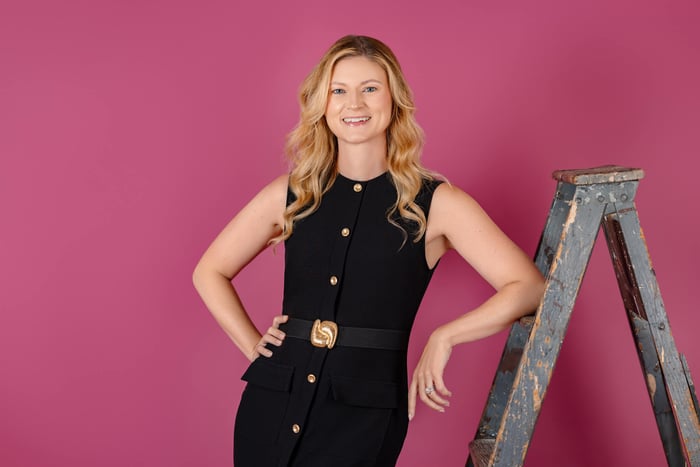 Behind the Lens: Creating a Professional Headshot That Actually Works for You