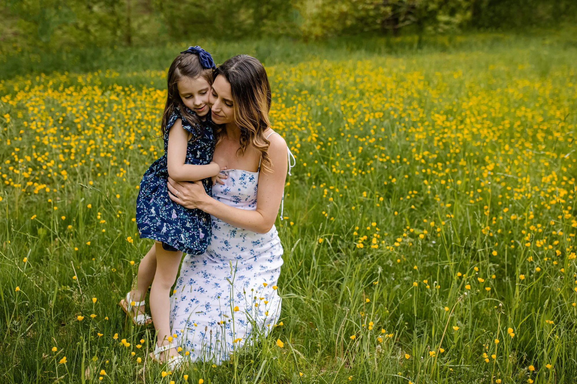 spring-mother-child-embrace