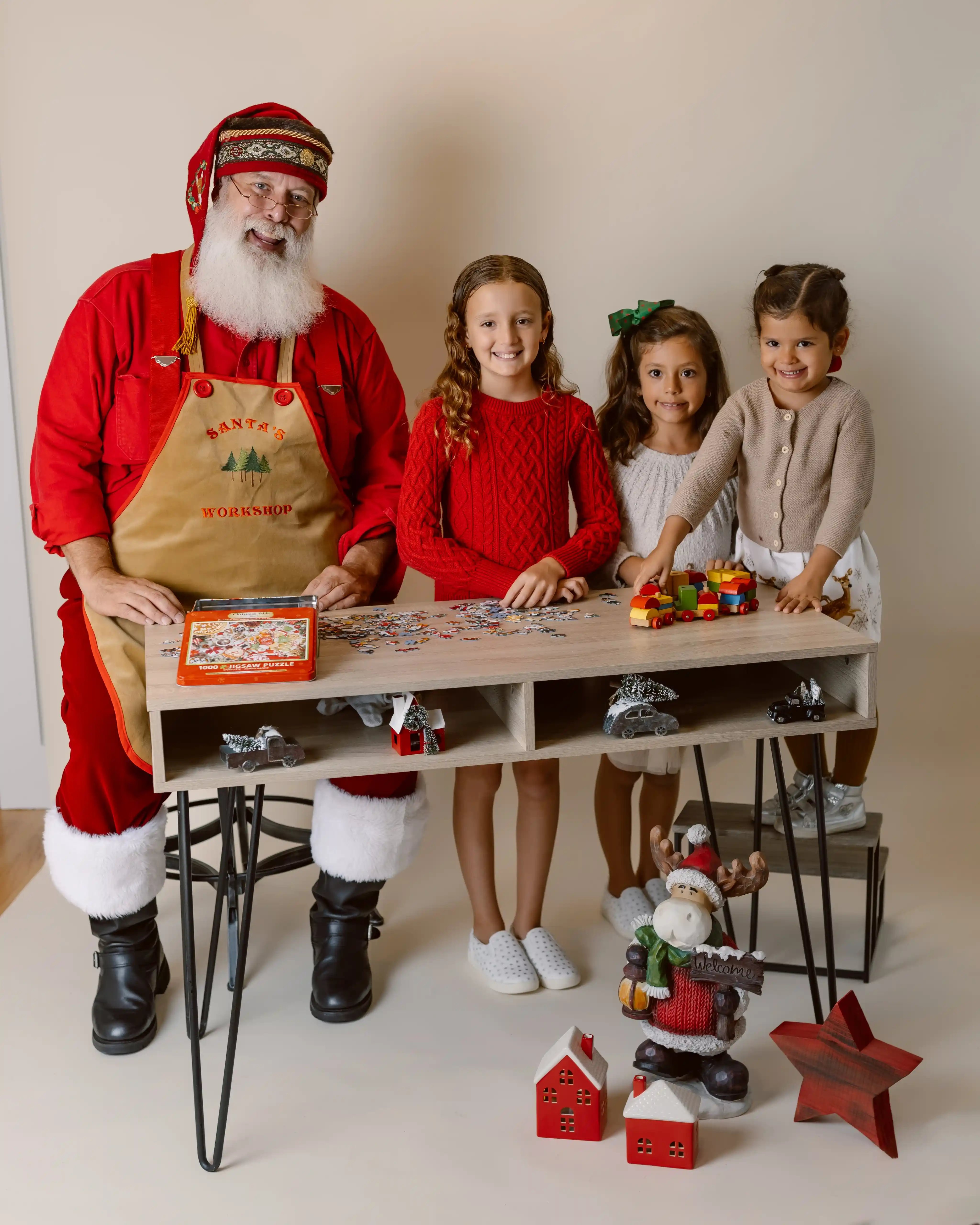 studio_childrens with santa - family photo with santa