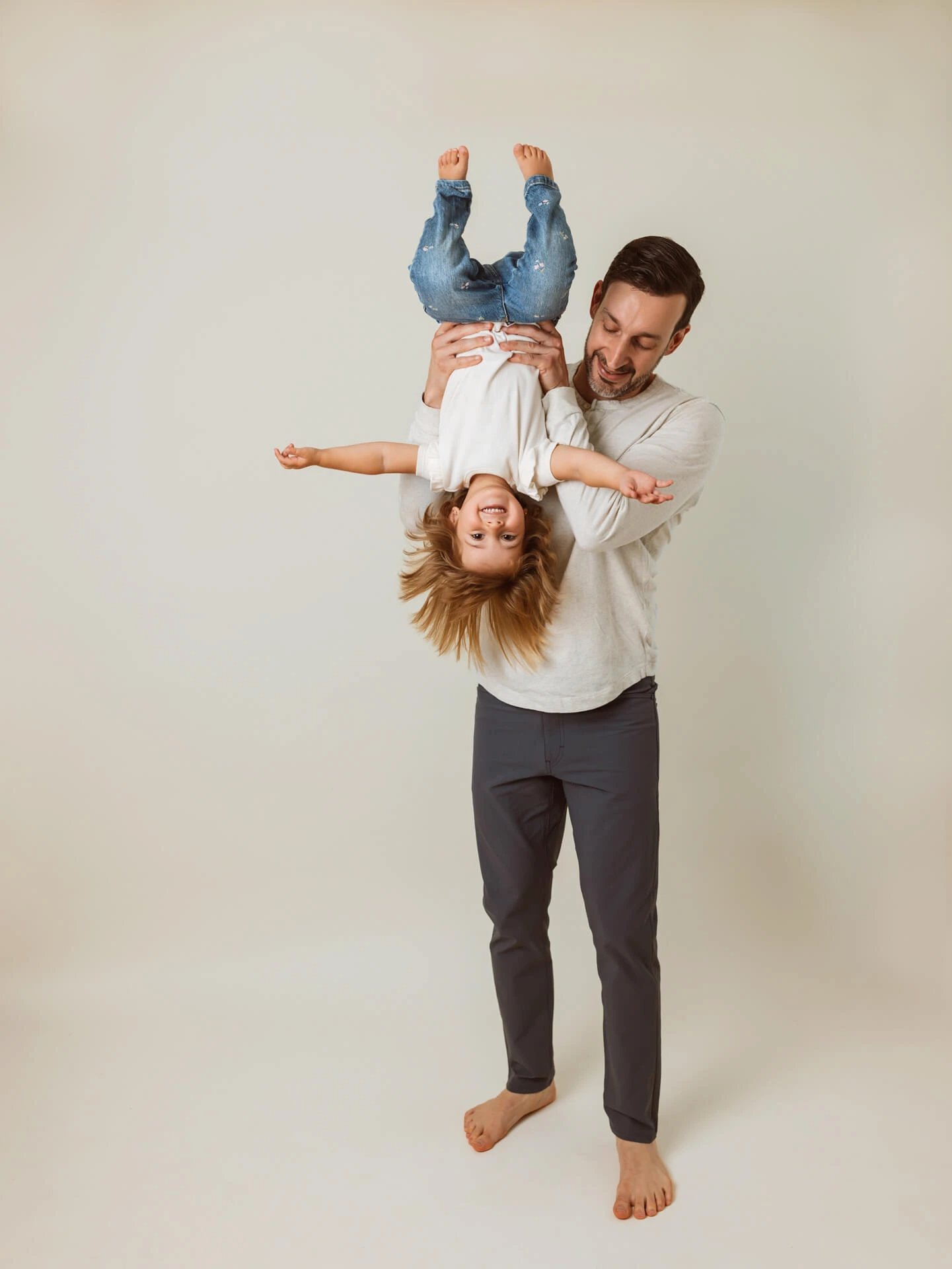studio_father with his baby - photography studio in Boston